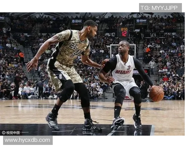 热火与马刺再度交锋V4对决引发球迷热烈期待与激情碰撞