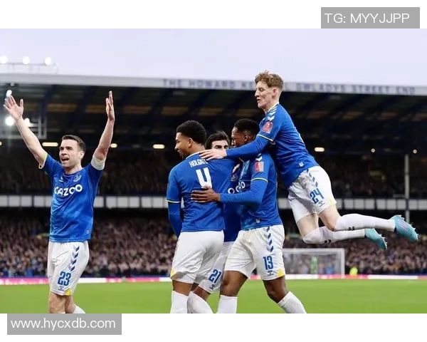 马尔基尼奥斯:从新星崛起到足球世界的防线领袖之路 马尔基尼奥斯:从新星崛起到足球世界的防线领袖之路